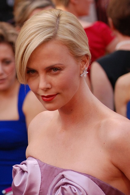 charlize-theron-669608_640