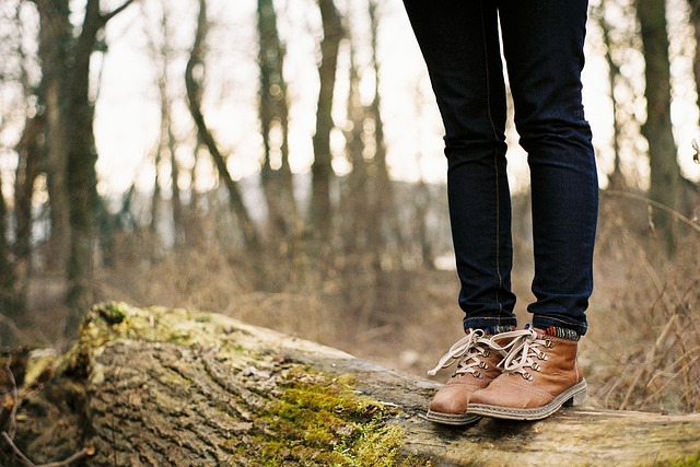 standing-336554_640